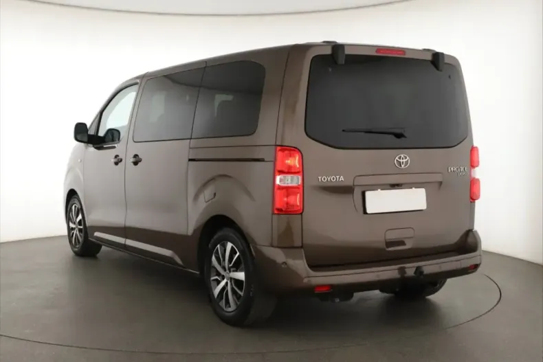 Toyota Proace (Verso) din 2024 cu 12.224 km - oferta TOY106440 - foto 4