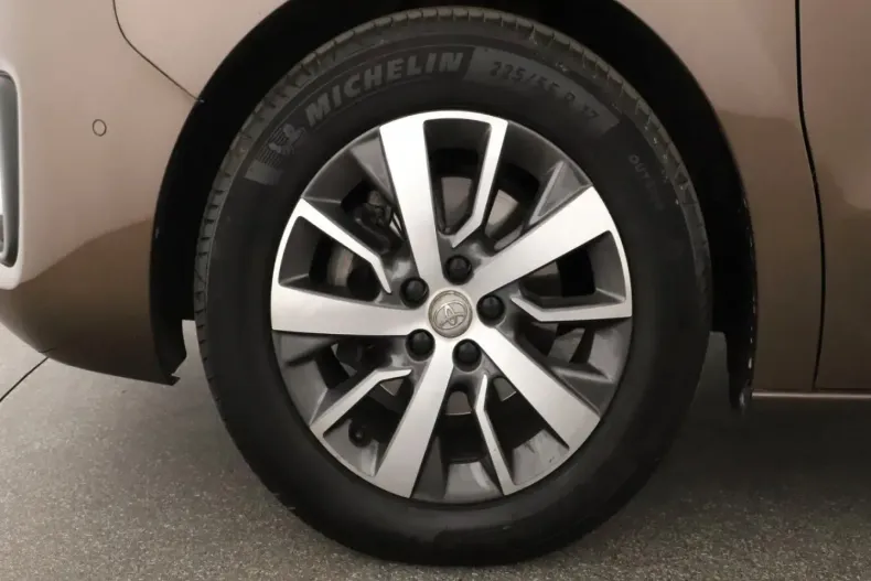 Toyota Proace (Verso) din 2024 cu 12.224 km - oferta TOY106440 - foto 12