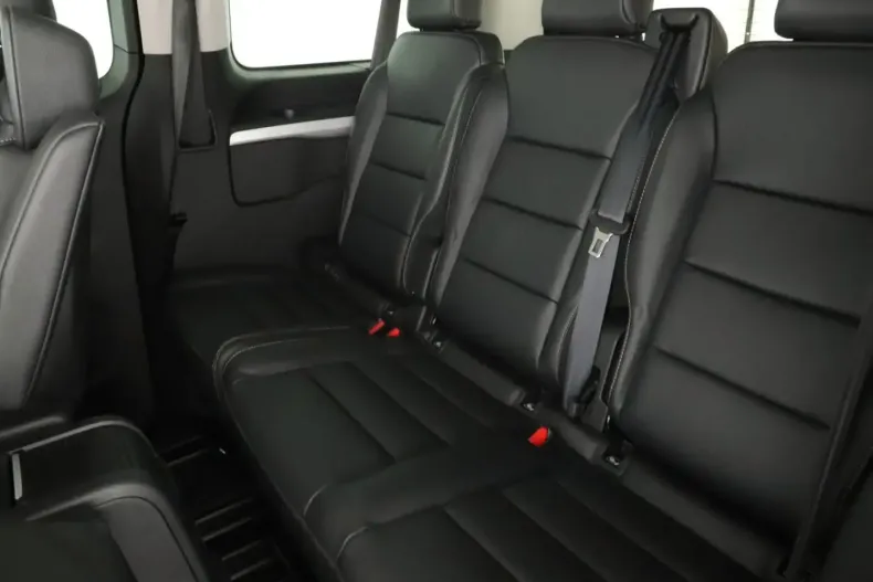 Toyota Proace (Verso) din 2024 cu 12.224 km - oferta TOY106440 - foto 14