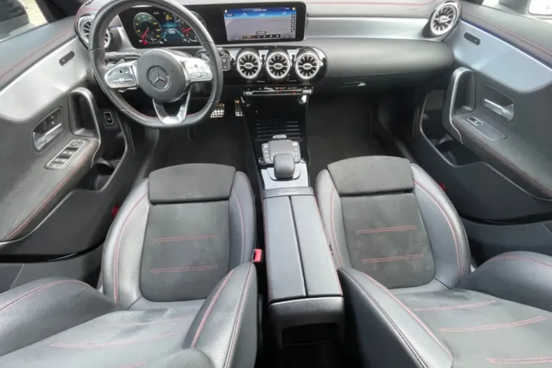 Mercedes-Benz CLA 250 din 2020 cu 64.500 km - oferta MER106443 - foto 10