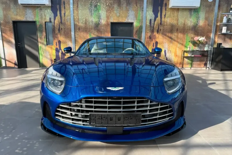 Aston Martin DB12 din 2024 cu 2.543 km - oferta AST106457 - foto 1