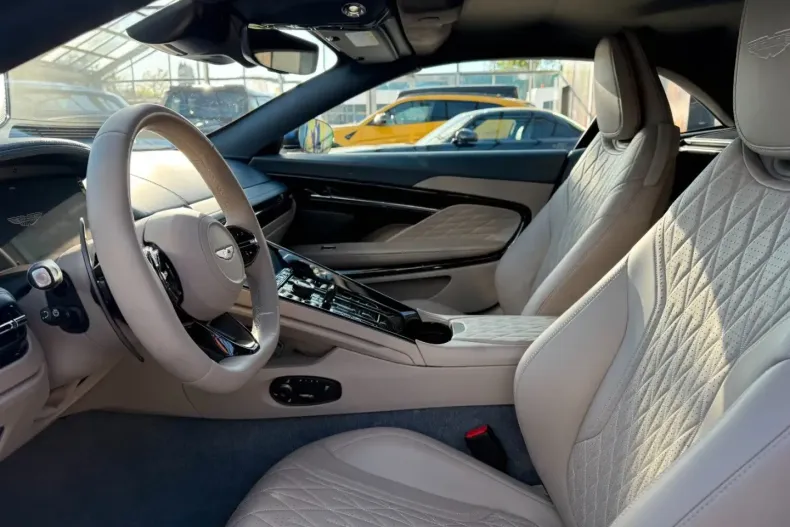 Aston Martin DB12 din 2024 cu 2.543 km - oferta AST106457 - foto 7