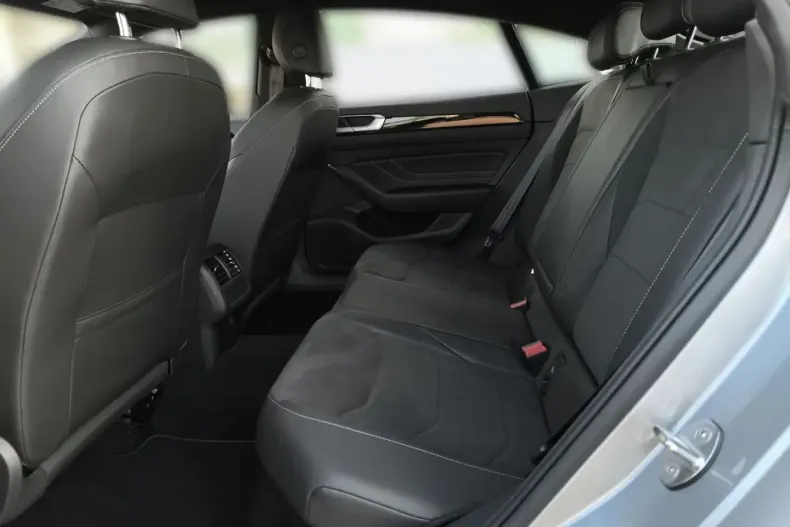 Volkswagen Arteon din 2023 cu 18.400 km - oferta VOL106478 - foto 11