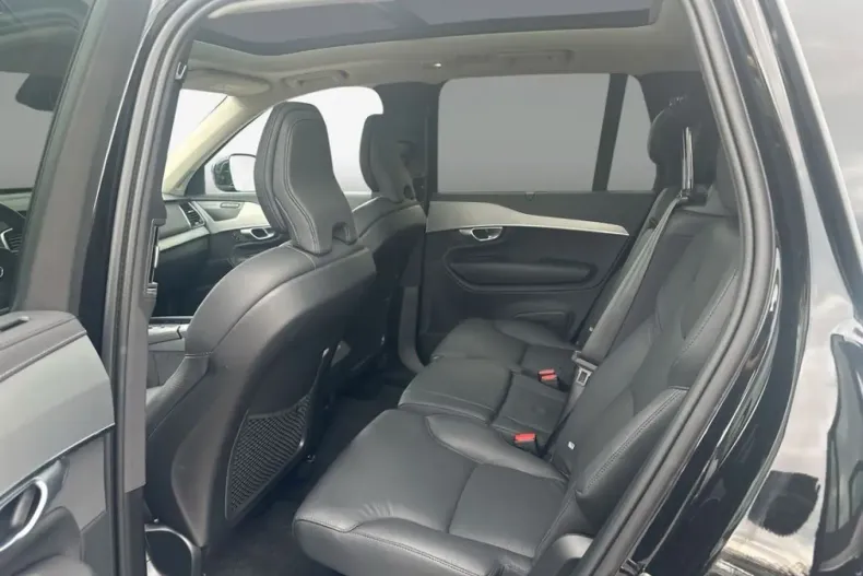 Volvo XC90 din 2024 cu 27.384 km - oferta VOL106487 - foto 8