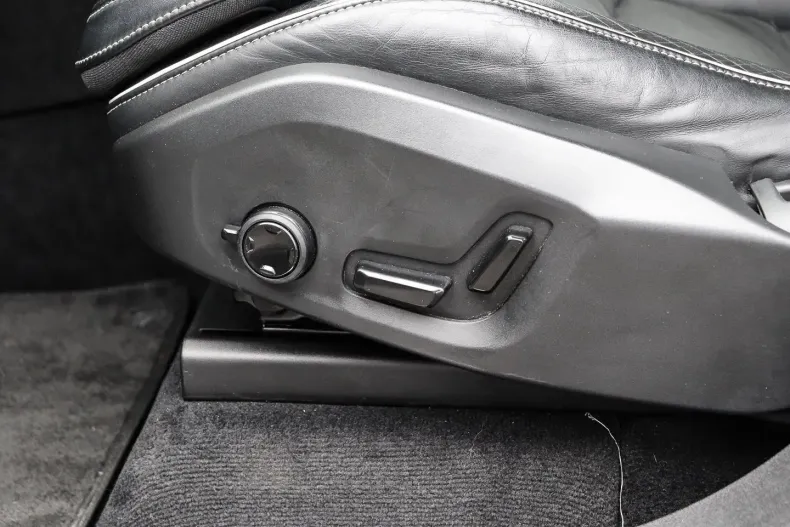 Volvo XC90 din 2022 cu 75.331 km - oferta VOL106488 - foto 12