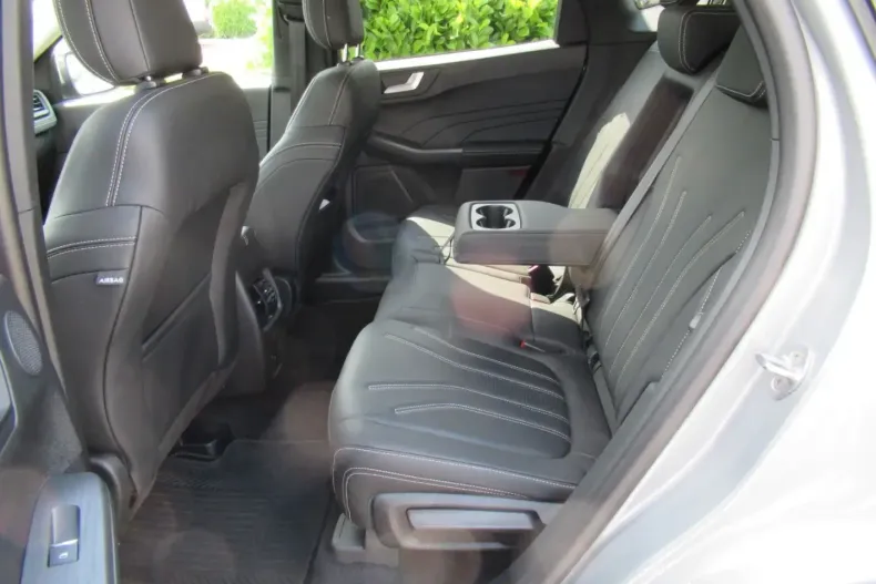 Ford Kuga din 2023 cu 13.999 km - oferta FOR106498 - foto 7