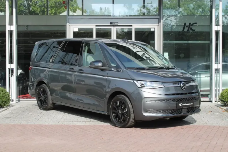 Volkswagen T7 Multivan din 2024 cu 12.500 km - oferta VOL106500 - foto 1