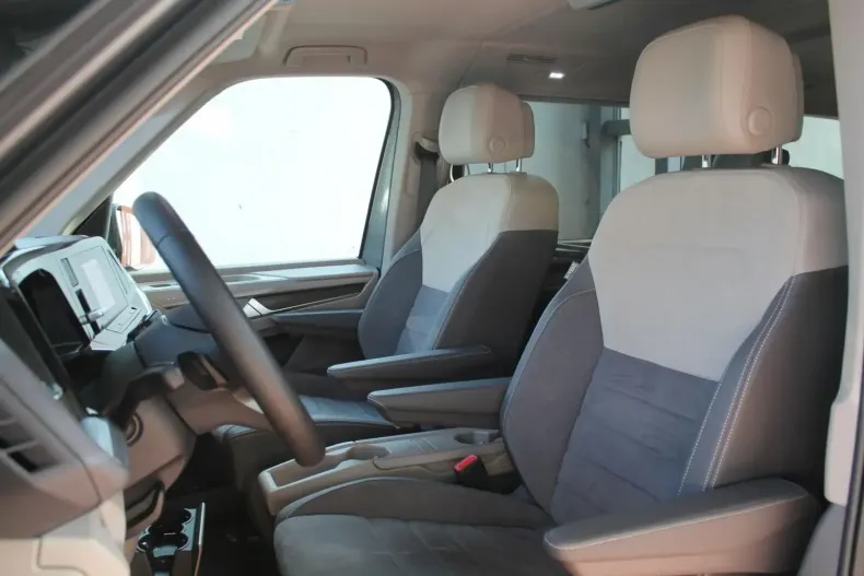 Volkswagen T7 Multivan din 2024 cu 12.500 km - oferta VOL106500 - foto 9