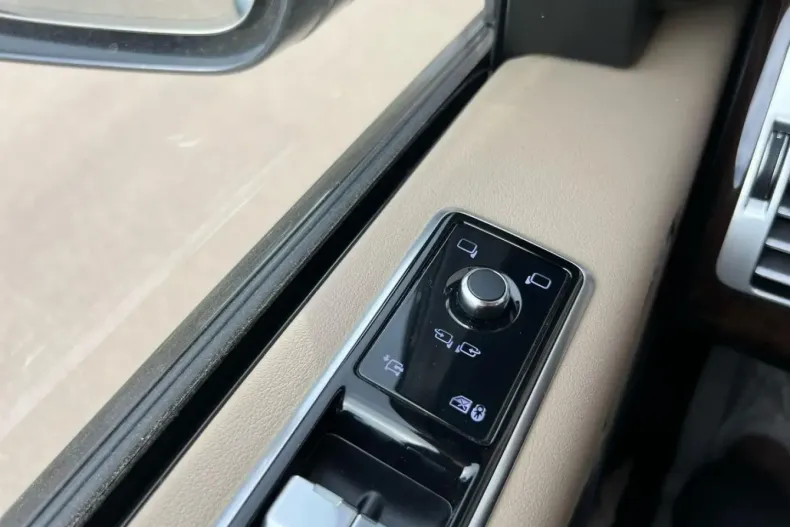 Land Rover Range Rover din 2020 cu 88.050 km - oferta LAN106502 - foto 37