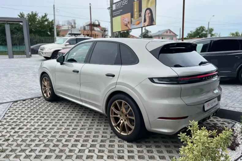 Porsche Cayenne din 2024 cu 15.300 km - oferta POR106504 - foto 7