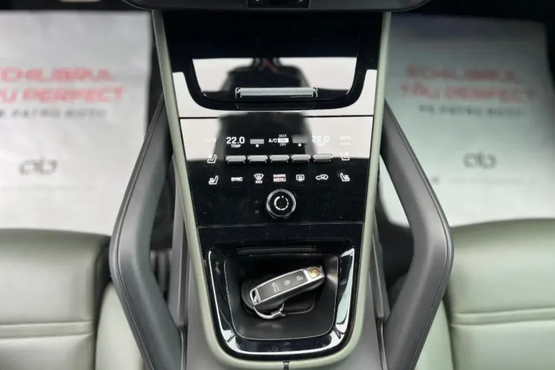 Porsche Cayenne din 2024 cu 15.300 km - oferta POR106504 - foto 19