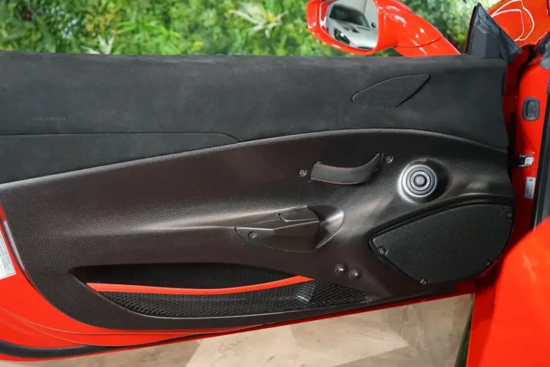 Ferrari 488 Pista din 2020 cu 12.444 km - oferta FER106523 - foto 9