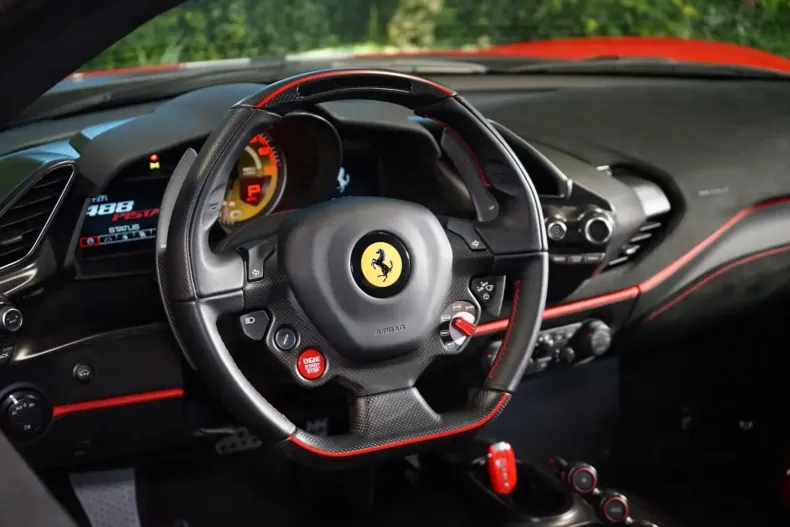 Ferrari 488 Pista din 2020 cu 12.444 km - oferta FER106523 - foto 19