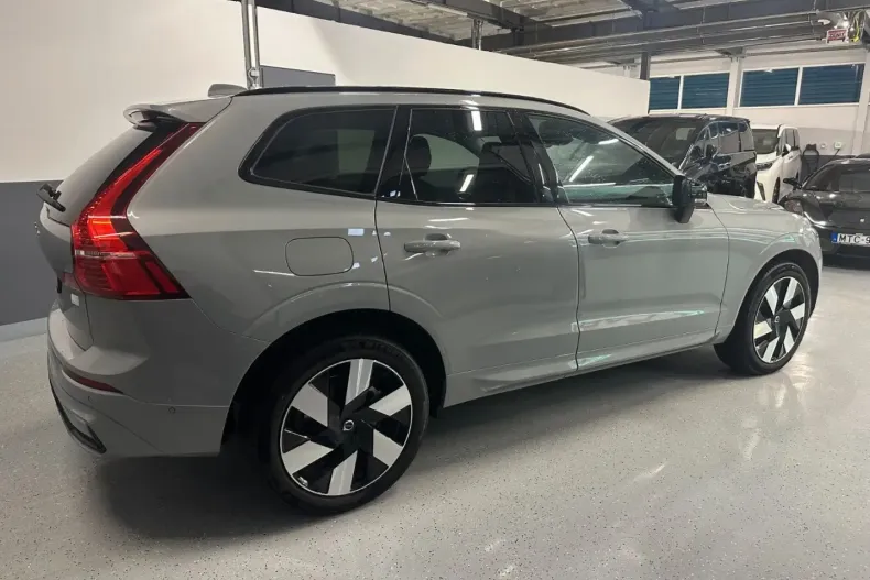 Volvo XC60 din 2024 cu 12.000 km - oferta VOL106534 - foto 9