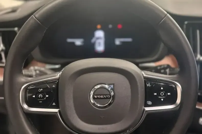 Volvo XC60 din 2024 cu 12.000 km - oferta VOL106534 - foto 17