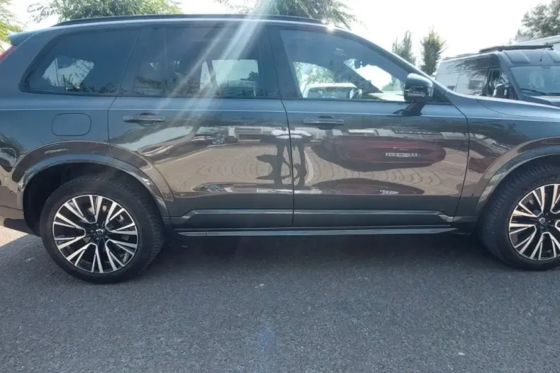 Volvo XC90 din 2024 cu 21.597 km - oferta VOL106535 - foto 8