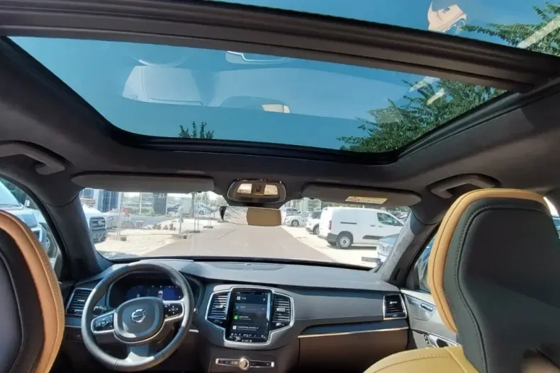 Volvo XC90 din 2024 cu 21.597 km - oferta VOL106535 - foto 12