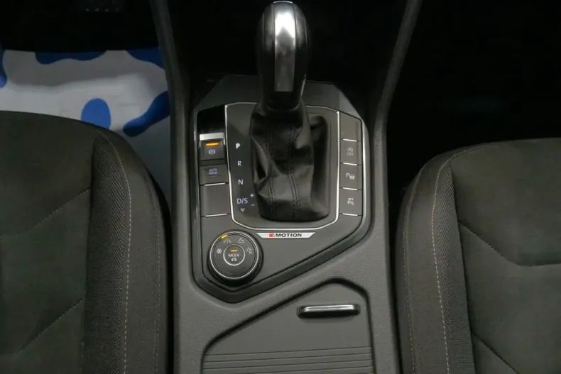 Volkswagen Tiguan din 2021 cu 73.914 km - oferta VOL106540 - foto 18