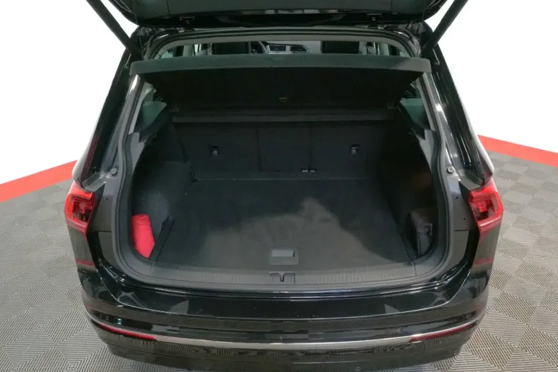 Volkswagen Tiguan din 2021 cu 73.914 km - oferta VOL106540 - foto 36