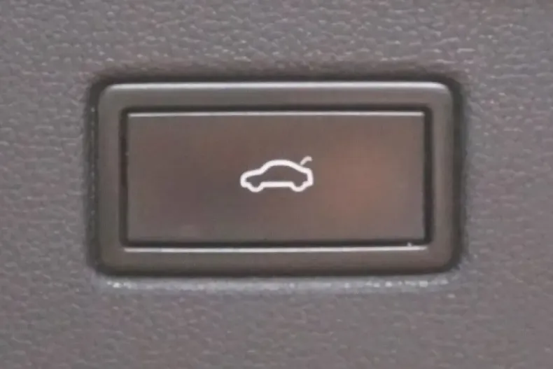 Volkswagen Tiguan din 2021 cu 73.914 km - oferta VOL106540 - foto 37