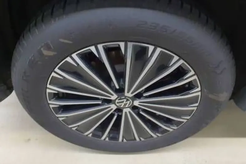 Volkswagen Tiguan din 2024 cu 26.000 km - oferta VOL106542 - foto 9