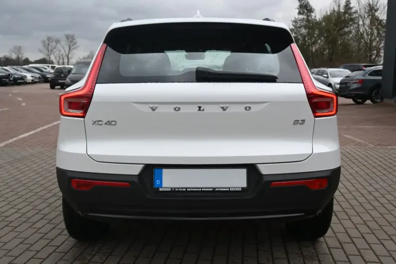 Volvo XC40 din 2024 cu 15.220 km - oferta VOL106547 - foto 4