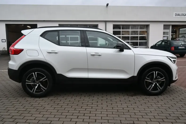 Volvo XC40 din 2024 cu 15.220 km - oferta VOL106547 - foto 6