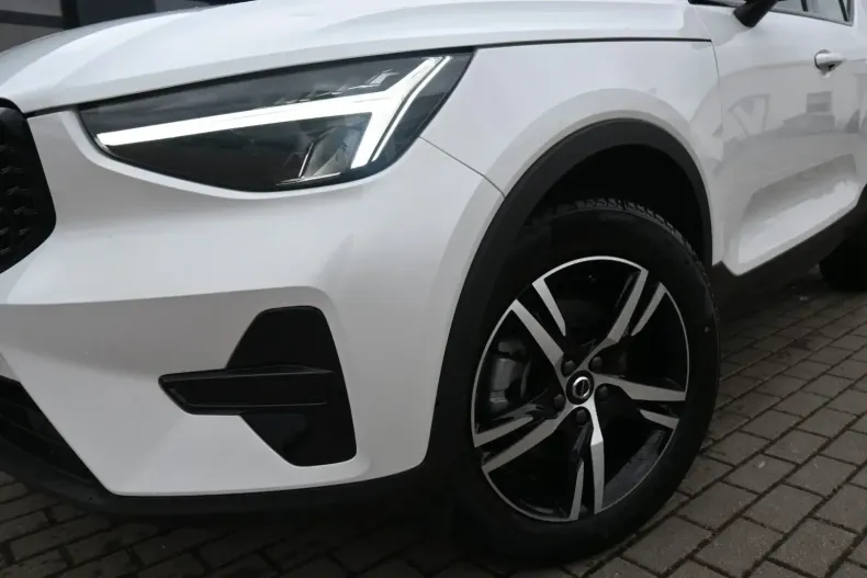 Volvo XC40 din 2024 cu 15.220 km - oferta VOL106547 - foto 10