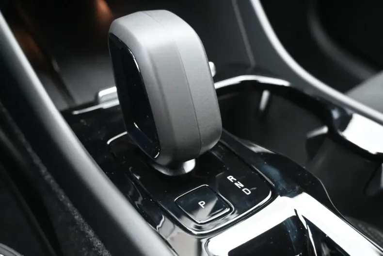 Volvo XC40 din 2024 cu 15.220 km - oferta VOL106547 - foto 24