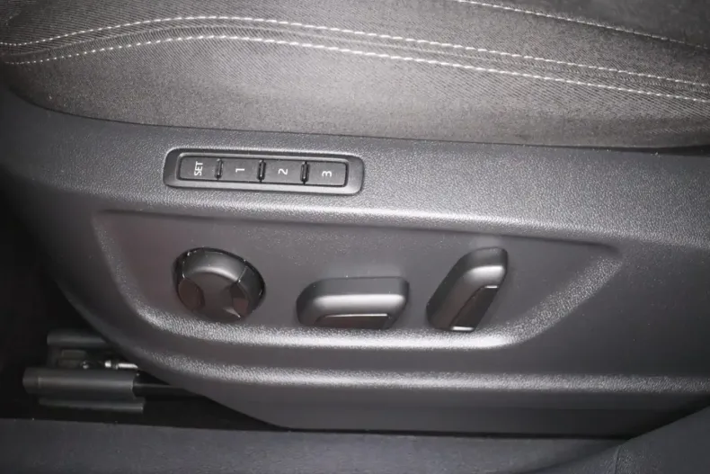 Skoda Kodiaq din 2021 cu 53.533 km - oferta SKO106548 - foto 33