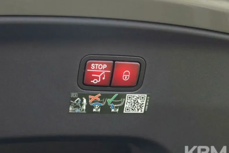 Mercedes-Benz AMG GT S din 2023 cu 13.800 km - oferta MER106552 - foto 13