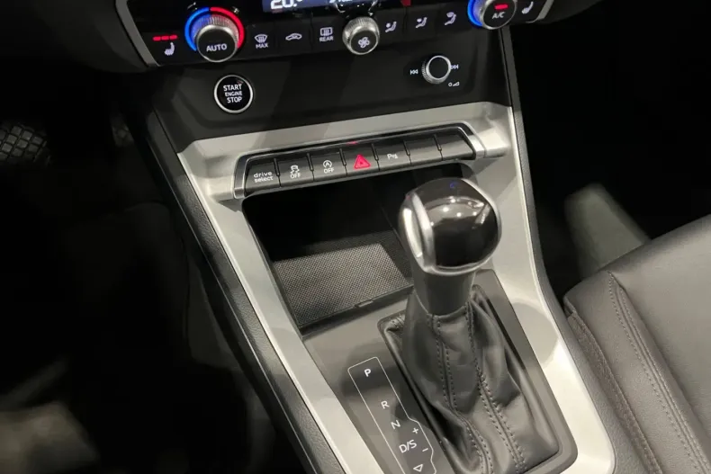 Audi Q3 din 2021 cu 86.000 km - oferta AUD106553 - foto 24