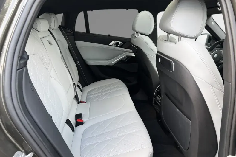 BMW X6 din 2023 cu 33.840 km - oferta BMW106557 - foto 8