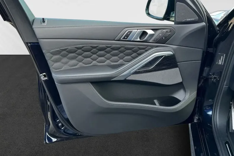 BMW X6 M din 2024 cu 11.775 km - oferta BMW106559 - foto 12