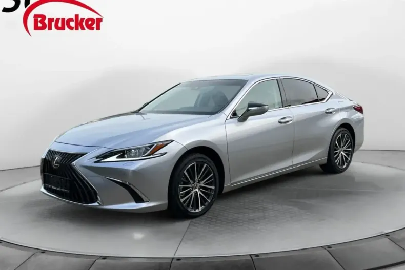 Lexus ES 300 din 2023 cu 45.000 km - oferta LEX106562 - foto 1