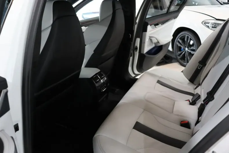 BMW M5 din 2022 cu 75.799 km - oferta BMW106563 - foto 25