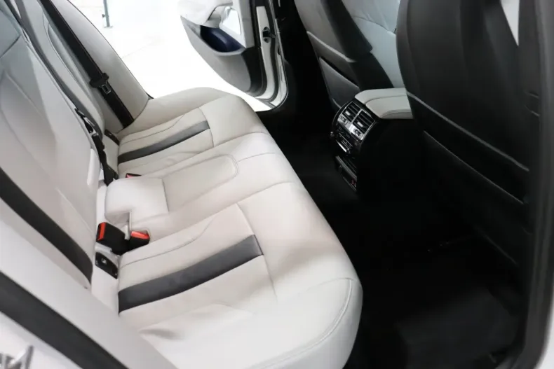 BMW M5 din 2022 cu 75.799 km - oferta BMW106563 - foto 26