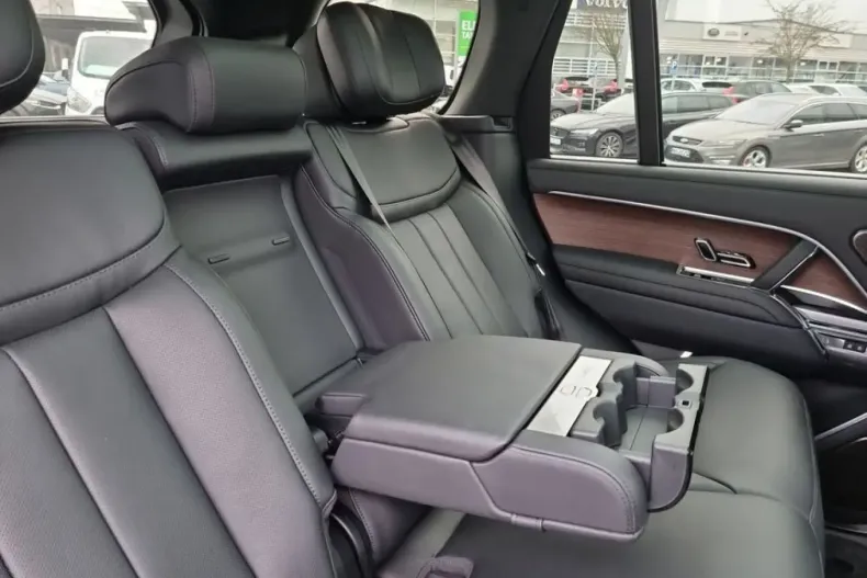 Land Rover Range Rover din 2024 cu 14.350 km - oferta LAN106564 - foto 20