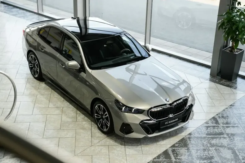 BMW 520 din 2023 cu 11.700 km - oferta BMW106567 - foto 3