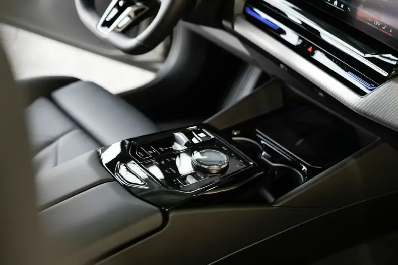 BMW 520 din 2023 cu 11.700 km - oferta BMW106567 - foto 12