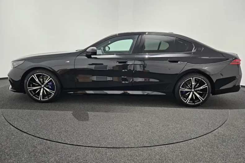 BMW 540 din 2024 cu 6.100 km - oferta BMW106568 - foto 8