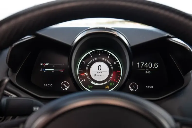 Aston Martin V12 Vantage din 2022 cu 1.800 km - oferta AST106571 - foto 13