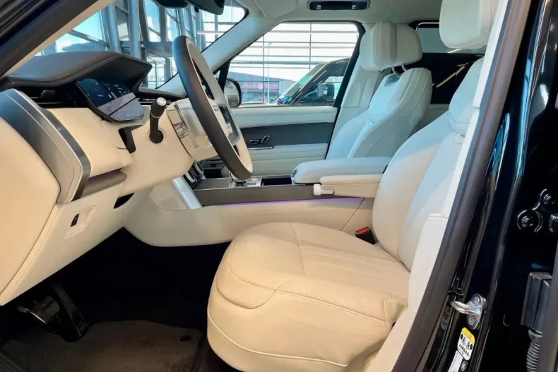 Land Rover Range Rover din 2024 cu 9.412 km - oferta LAN106573 - foto 13