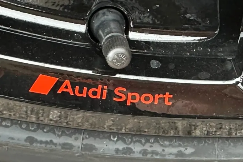 Audi Q8 din 2024 cu 110 km - oferta AUD106575 - foto 15