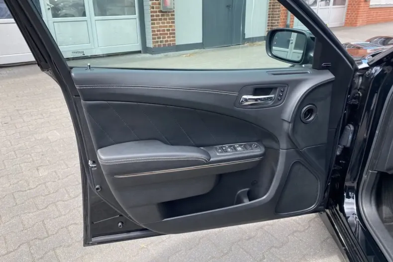 Dodge Charger din 2022 cu 9.179 km - oferta DOD106576 - foto 20