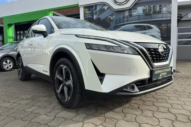 Nissan Qashqai din 2023 cu 5.600 km - oferta NIS106580 - foto 1