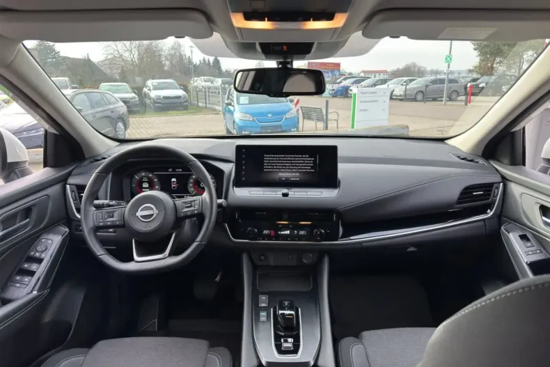 Nissan Qashqai din 2023 cu 5.600 km - oferta NIS106580 - foto 8