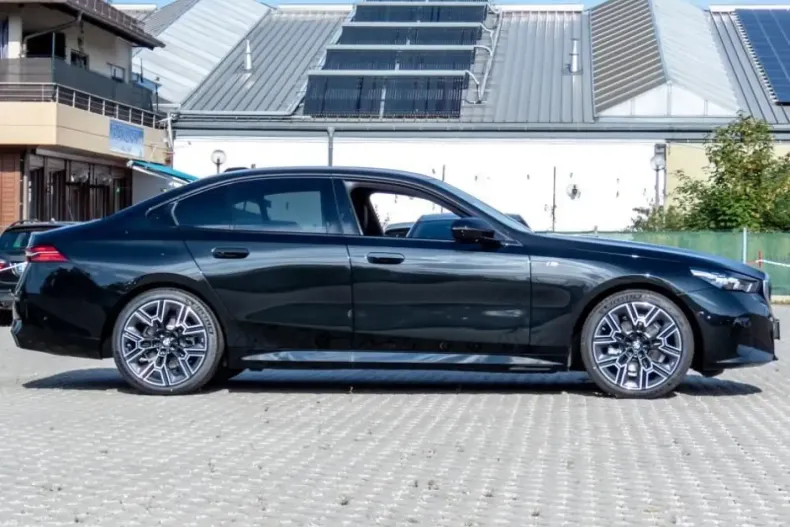 BMW 520 din 2024 cu 6.800 km - oferta BMW106584 - foto 2