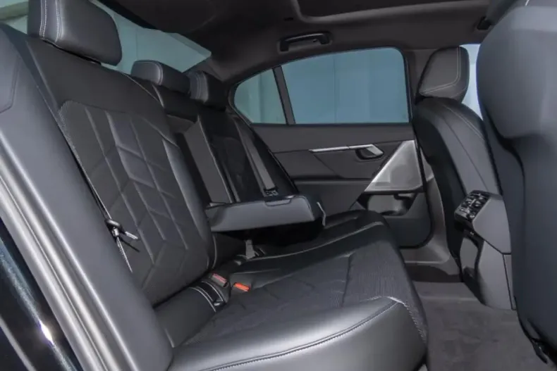 BMW 520 din 2024 cu 6.800 km - oferta BMW106584 - foto 12