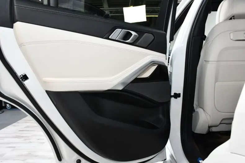 BMW X6 din 2024 cu 9.963 km - oferta BMW106590 - foto 17